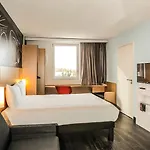 Ibis Geneve 3*