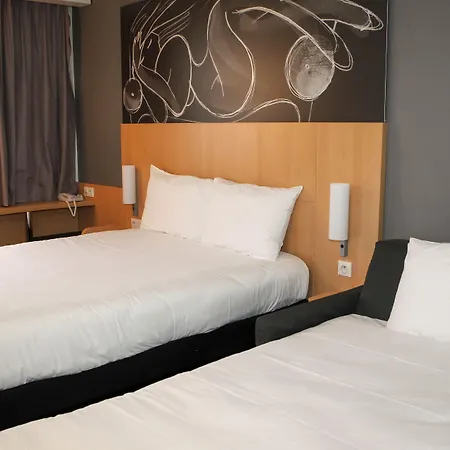 Ibis Genève 3*