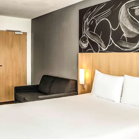Ibis Geneve 3*