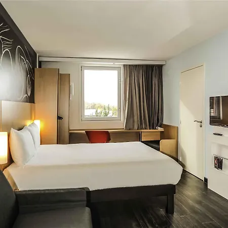 Ibis Geneve Hotel 3*
