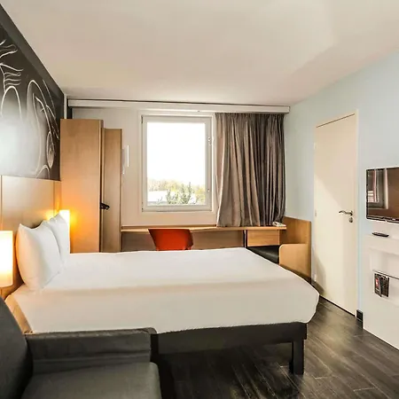 Hotel Ibis Geneve Saint-Genis-Pouilly