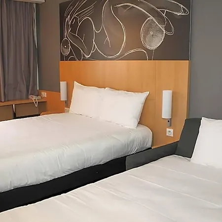 Ibis Geneve 3* סן-ג'ניס-פולי