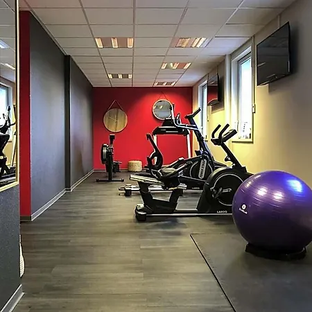Ibis Geneve מלון 3*