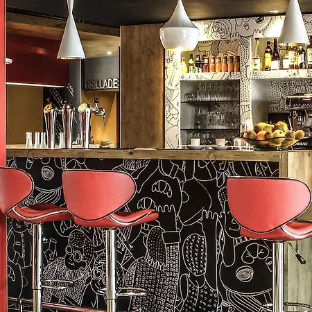Ibis Geneve Отель Сен-Жени-Пуйи