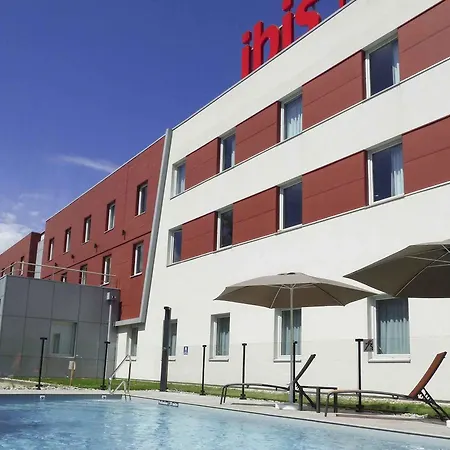 Ibis Geneve 3* Сен-Жени-Пуйи