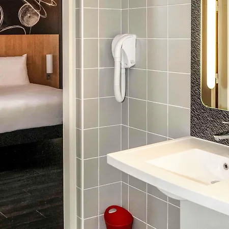 Ibis Geneve Отель 3*