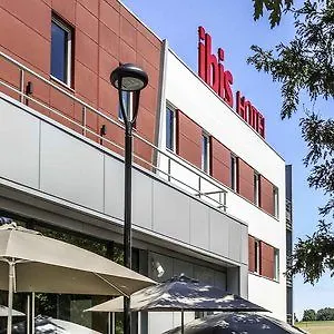 Отель Ibis Geneve