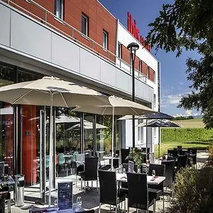 Ibis Geneve 3*