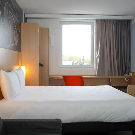 Hotel Ibis Geneve Saint-Genis-Pouilly