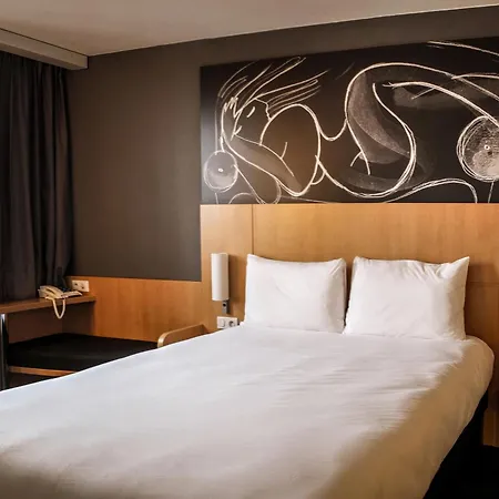 Hotel Ibis Geneve 3*