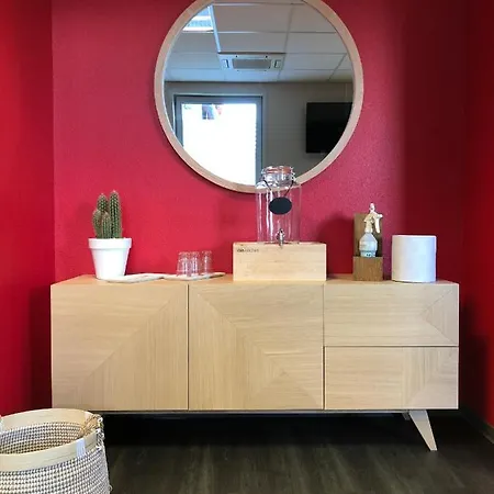 Ibis Geneve 3*